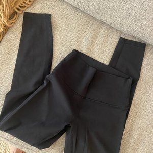 Lululemon Wunder Under High-Rise Tight 25" in Black, Size 4